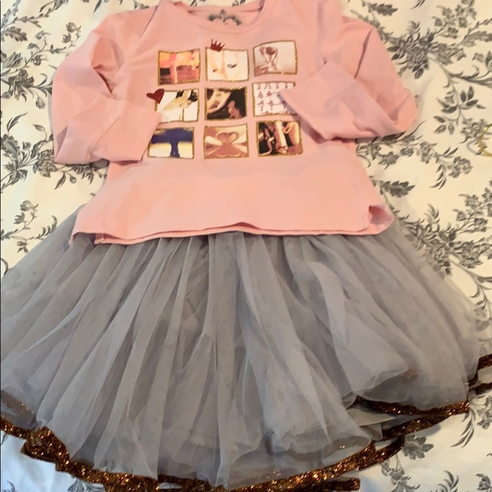 Two piece outfit - ballerinas one shirt with skirt
